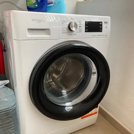 Bouganvilla 아데제